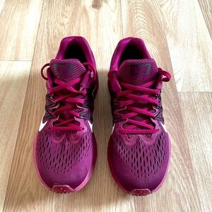 Nike Womens Air Zoom Winflo 5 Purple Running Shoes